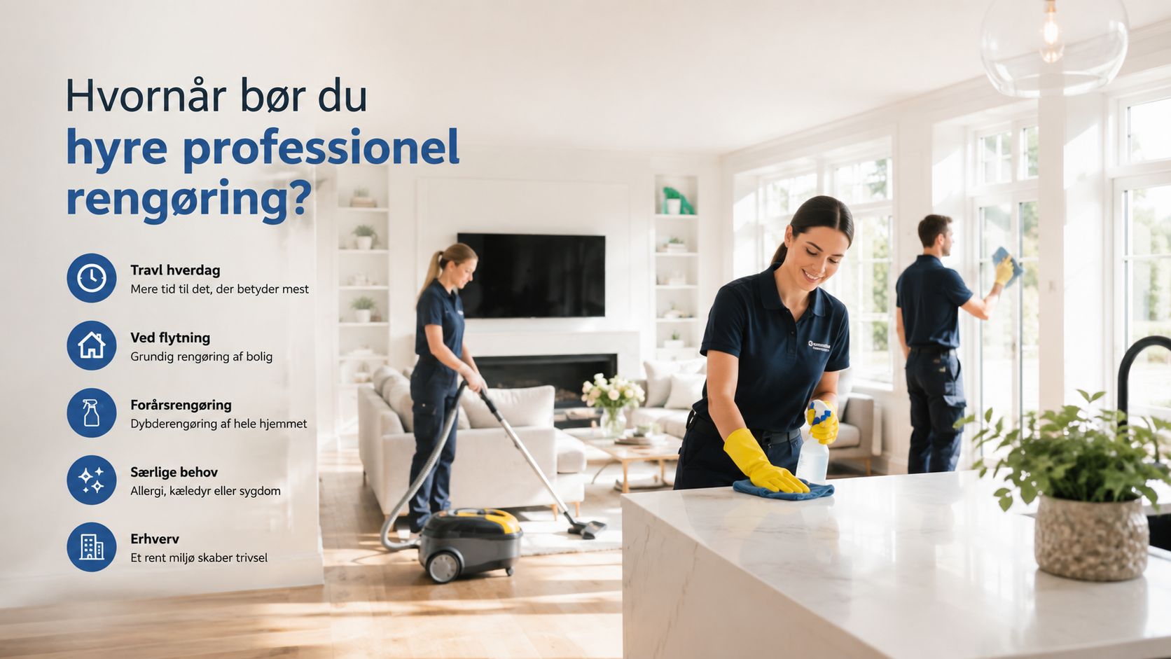 To professionelle rengøringsassistenter, en kvinde og en mand, der effektivt gør rent i et moderne lyst hjem.